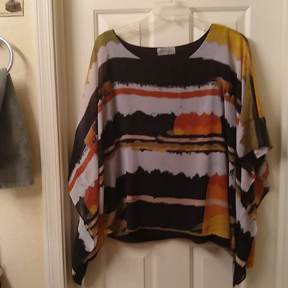 Abstract kimono style blouse